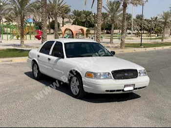 Ford  Crown Victoria  2009  Sedan  Automatic  8  289,200  RWD  White  Gasoline