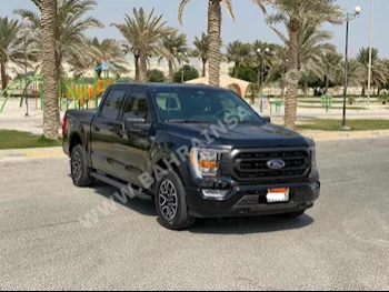 فورد  أف  150  2021  بيكب  اتوماتك  6  6,000  دفع رباعي  أسود  بنزين
