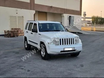 Jeep  Cherokee  2011  SUV  Automatic  6  121,550  RWD  White  Gasoline