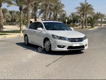 Honda  Accord  2014  Sedan  Automatic  4  140,800  FWD  White  Gasoline