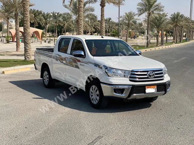 تويوتا  هاي لوكس  2018  بيكب  اتوماتك  4  93,200  دفع خلفي  أبيض  بنزين