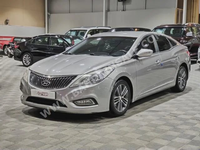 هيونداي  ازيرا  2014  سيدان  اتوماتك  6  120,000  دفع أمامي  فضي  بنزين