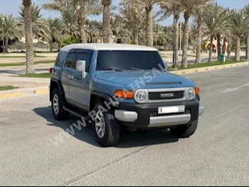 Toyota  FJ Cruiser  2014  SUV  Automatic  6  197,100  4WD  Blue  Gasoline
