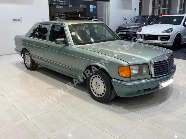 Mercedes-Benz  Comil  1989  Classic  Automatic  8  0  RWD  Green  Gasoline