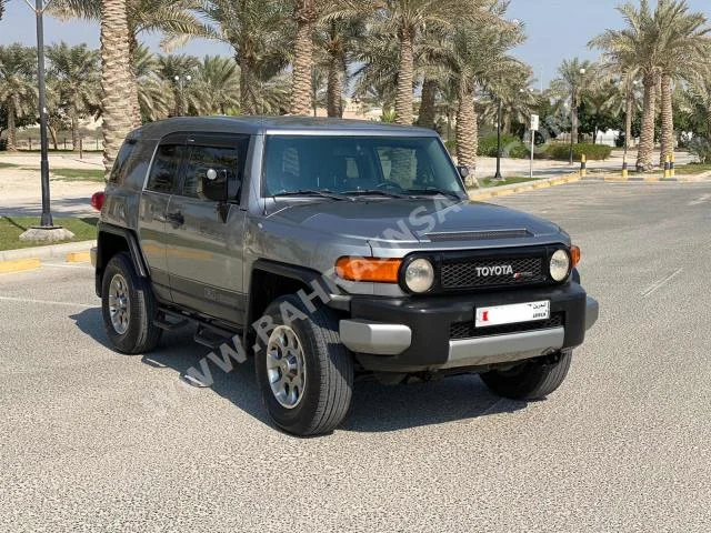 تويوتا  إف جي كروزر  2012  اس يو في  اتوماتك  6  208,850  دفع رباعي  رمادي  بنزين