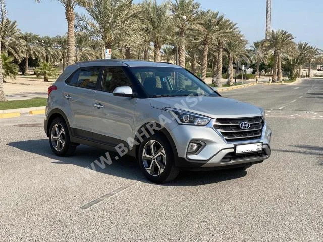 هيونداي  كريتا  2019  اس يو في  اتوماتك  4  29,000  دفع أمامي  فضي  بنزين