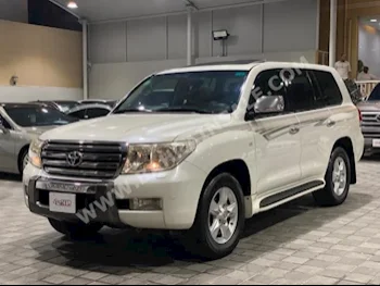 تويوتا  لاند كروزر  في اكس ار  2010  اس يو في  اتوماتك  8  345,000  دفع رباعي  أبيض لؤلؤي  بنزين