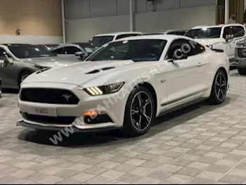 فورد  موستانغ  جي تي  2017  كوبيه \ سبورت  اتوماتك  8  40,000  دفع خلفي  أبيض  بنزين