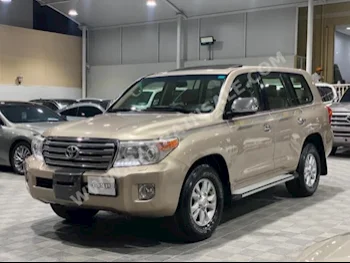 تويوتا  لاند كروزر  جي اكس ار  2010  اس يو في  اتوماتك  8  230,000  دفع رباعي  ذهبي  بنزين